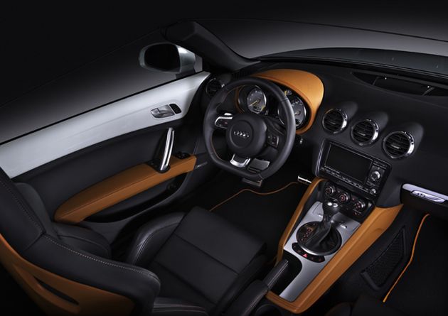 Audi TT Clubsport Quattro:
W080032